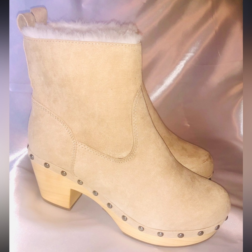 Steve Madden Girl Clog Booties Svet Sand Fab in Beige Size: 7.5